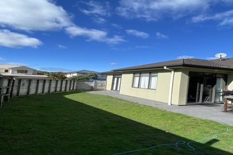 Photo of property in 13 Yarnbrook Grove, Churton Park, Wellington, 6037