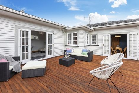 Photo of property in 13 Norton Park Avenue, Fairfield, Lower Hutt, 5011