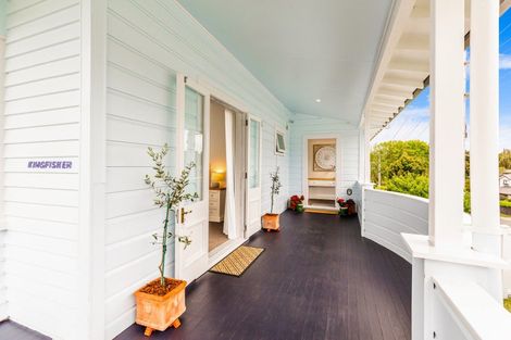 Photo of property in 1/2 Merwood Lane, Devonport, Auckland, 0624