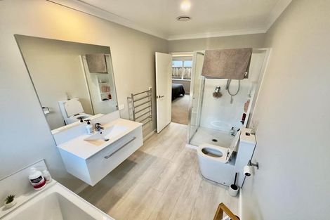 Photo of property in 124 Union Drive, Papamoa, 3118