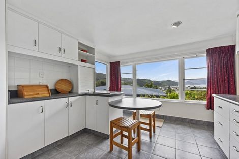 Photo of property in 87 Kent Street, Picton, 7220