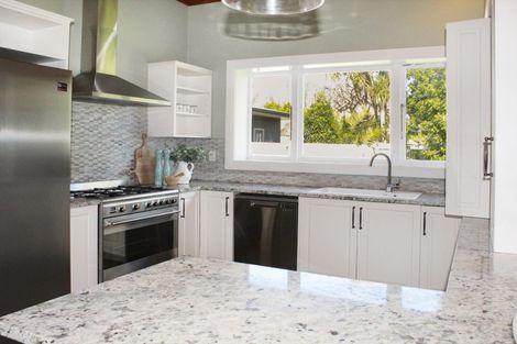 Photo of property in 40 Marne Street, Hokowhitu, Palmerston North, 4410