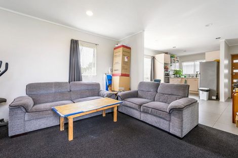 Photo of property in 2/20 Rata Vine Drive, Wiri, Auckland, 2104
