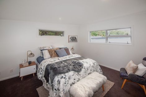 Photo of property in 40 Erlestoke Crescent, Churton Park, Wellington, 6037
