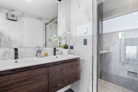 Photo of property in 30b Glandovey Road, Fendalton, Christchurch, 8052