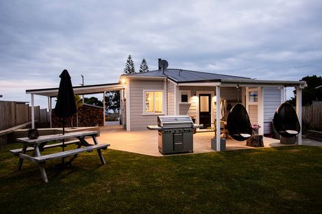 Photo of property in 59 Moana Road, Okitu, Gisborne, 4010