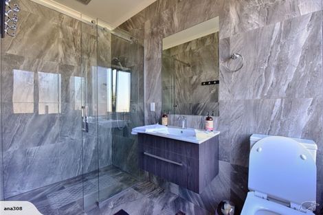 Photo of property in 71 Hokonui Drive, Gore, 9710