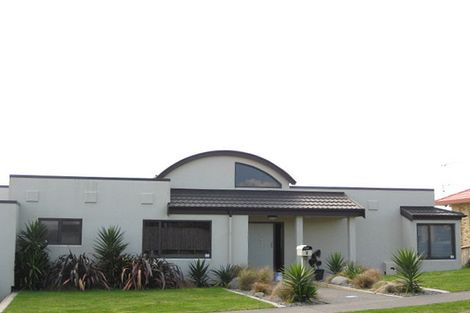 Photo of property in 5 Horizon Heights, Whalers Gate, New Plymouth, 4310