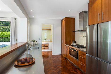 Photo of property in 12 Ronaki Road, Mission Bay, Auckland, 1071