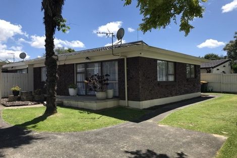 Photo of property in 1/13 Walter Strevens Drive, Conifer Grove, Takanini, 2112