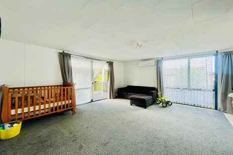 Photo of property in 1/16 Sarajevo Place, Massey, Auckland, 0614