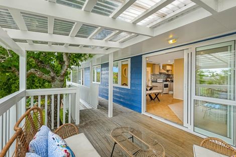 Photo of property in 1/32 Neil Avenue, Te Atatu Peninsula, Auckland, 0610