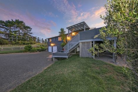 Photo of property in 280a Rimmer Road, Helensville, 0875