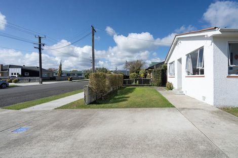 Photo of property in 19 Kings Drive, Levin, 5510