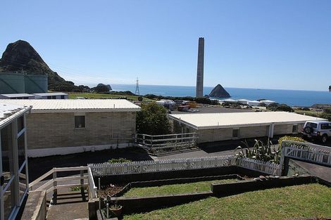 Photo of property in 27c Port View Crescent, Moturoa, New Plymouth, 4310