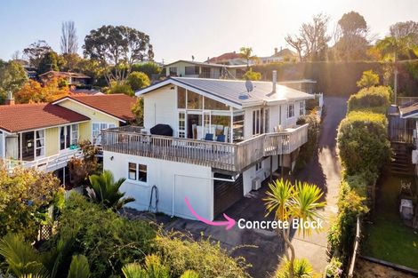 Photo of property in 13 Colmar Road, Mellons Bay, Auckland, 2014