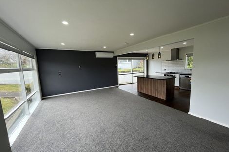 Photo of property in 1 Kingsway Crescent, Forest Lake, Hamilton, 3200