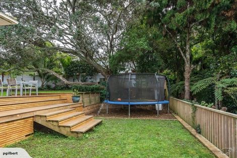 Photo of property in 2/12 Howe Street, Howick, Auckland, 2014