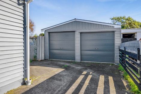 Photo of property in 16 Hadfield Street, Patea, 4520
