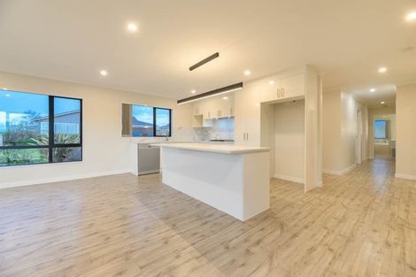 Photo of property in 40 Koroheke Road, Takanini, 2110