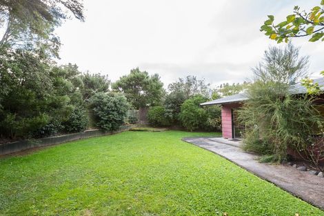 Photo of property in 126 Hillcrest Drive, Kelvin Grove, Palmerston North, 4414