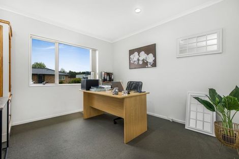 Photo of property in 9 Neesons Way, Glendene, Auckland, 0602