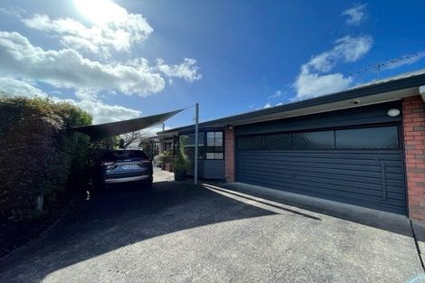 Photo of property in 2/48 Shakespeare Road, Milford, Auckland, 0620