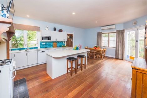 Photo of property in 37 Peakes Road, Saint Johns Hill, Whanganui, 4501