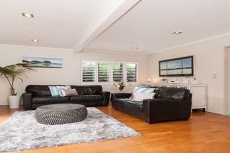 Photo of property in 2/16 Waller Avenue, Bucklands Beach, Auckland, 2012