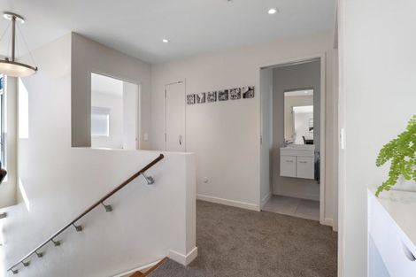 Photo of property in 4a Dawson Street, New Plymouth, 4310