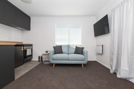 Photo of property in 2/13 Crescent Court, Melville, Hamilton, 3206