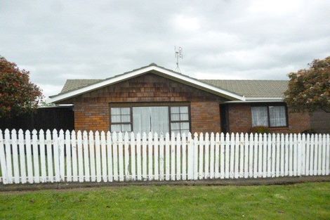 Photo of property in 1/50 Wellington Street, Howick, Auckland, 2014