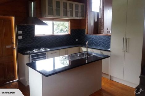 Photo of property in 9 Barrys Road, Glendene, Auckland, 0602