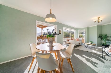 Photo of property in 17a Blue Mountains Road, Silverstream, Upper Hutt, 5019