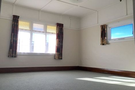 Photo of property in 400 Featherston Street, Palmerston North, 4414