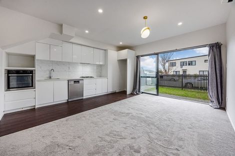 Photo of property in 10 Pasla Close, Papakura, 2110
