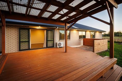 Photo of property in 841 Makerua Road, Tokomaru, Palmerston North, 4474