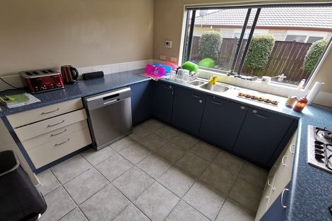 Photo of property in 37 Croftview Road, Wattle Downs, Auckland, 2103