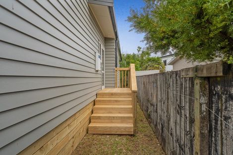 Photo of property in 21 Meadow Drive, Whitianga, 3510