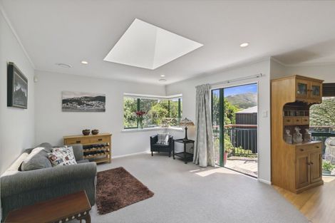 Photo of property in 18a Lucknow Terrace, Khandallah, Wellington, 6035