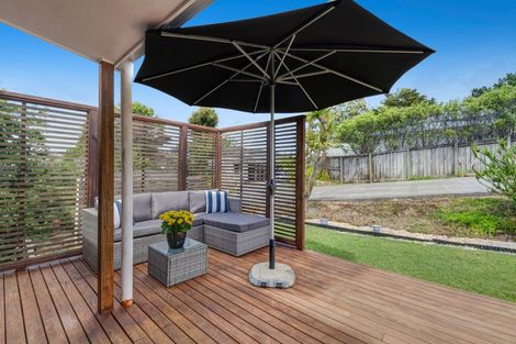Photo of property in 23 John Road, Stanmore Bay, Whangaparaoa, 0932