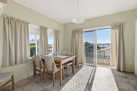 Photo of property in 5 Conifer Lane, Mangere Bridge, Auckland, 2022