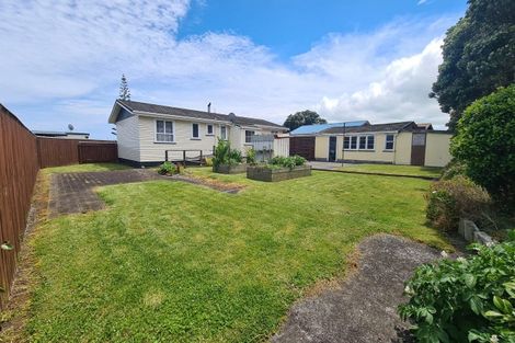 Photo of property in 12 Hickey Place, Opunake, 4616