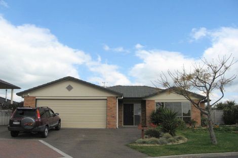 Photo of property in 28 Carribean Place, Papamoa Beach, Papamoa, 3118