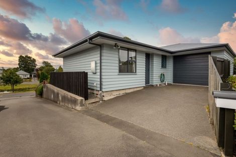 Photo of property in 1/241 Fifield Terrace, Opawa, Christchurch, 8023