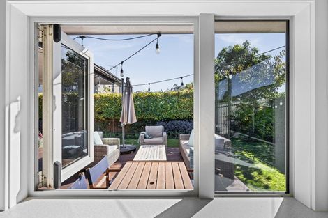 Photo of property in 6 Barcroft Street, Frimley, Hastings, 4120