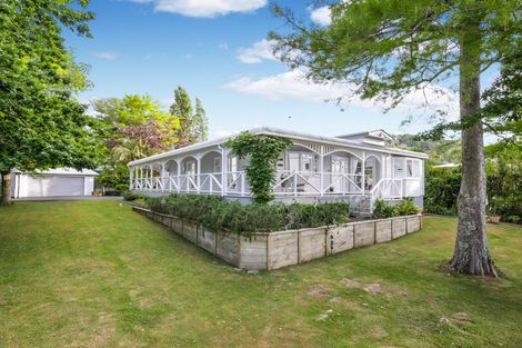 Photo of property in 10 Opanuku Road, Henderson Valley, Auckland, 0612