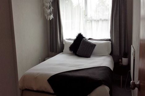 Photo of property in 15 Hewlett Road, Massey, Auckland, 0614