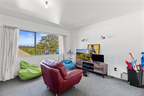 Photo of property in 11 Dunton Drive, Welcome Bay, Tauranga, 3112
