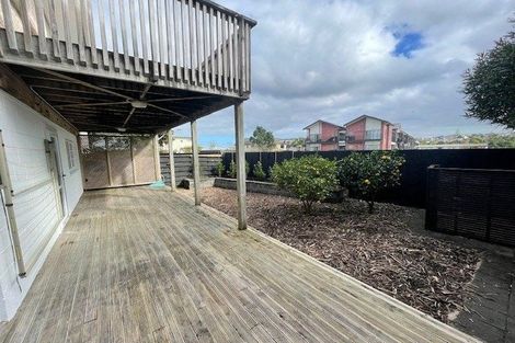 Photo of property in 2/185 Shakespeare Road, Milford, Auckland, 0620